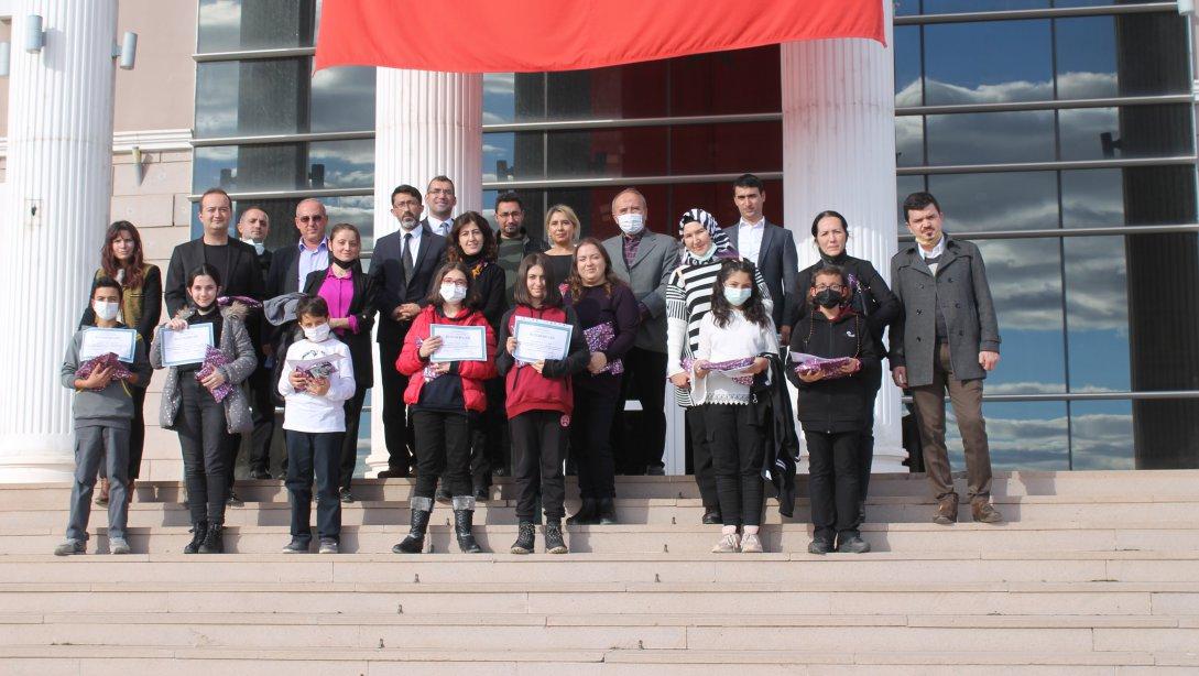 10 Kasım ve Atatürk Temalı Ortaokullar Arası Şiir Okuma Yarışmamızı Gerçekleştirdik.