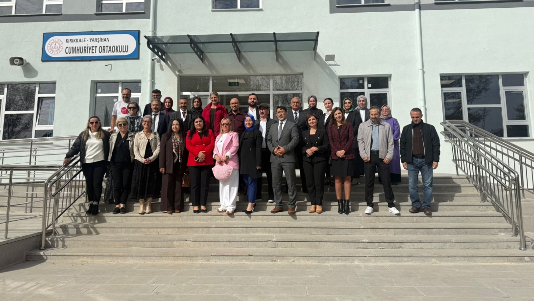 CUMHURİYET ORTAOKULU'NA 